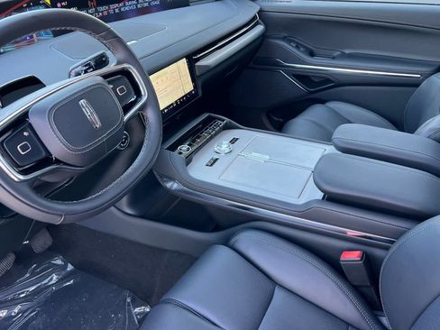 New 2026 Lincoln Navigator L Reserve AWD/4WD image 12
