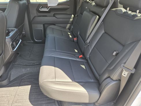 Certified 2024 GMC Sierra 1500 SLT AWD/4WD image 18
