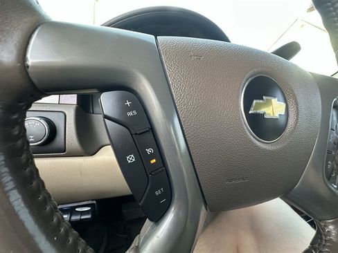 Used 2012 Chevrolet Suburban LT AWD/4WD image 26