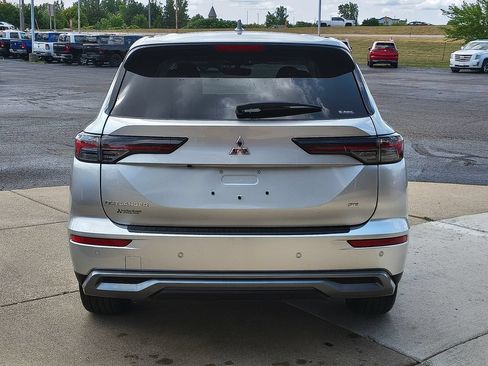 New 2026 Mitsubishi Outlander SE AWD/4WD image 18
