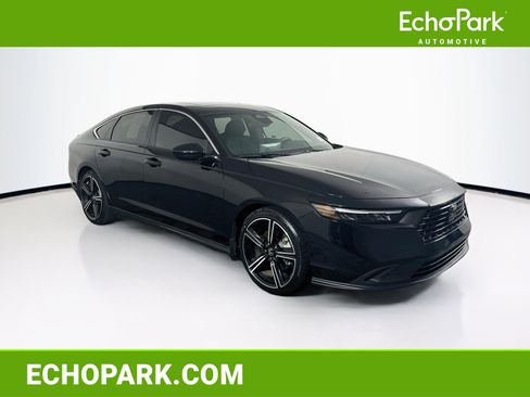 Used 2025 Honda Accord Sport image 1