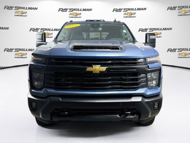 Used 2025 Chevrolet Silverado 2500 LT w/ All Star Edition AWD/4WD image 2