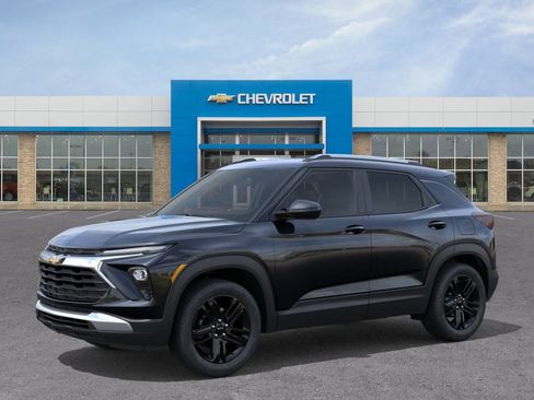 New 2026 Chevrolet TrailBlazer LT w/ Convenience Package FWD image 2