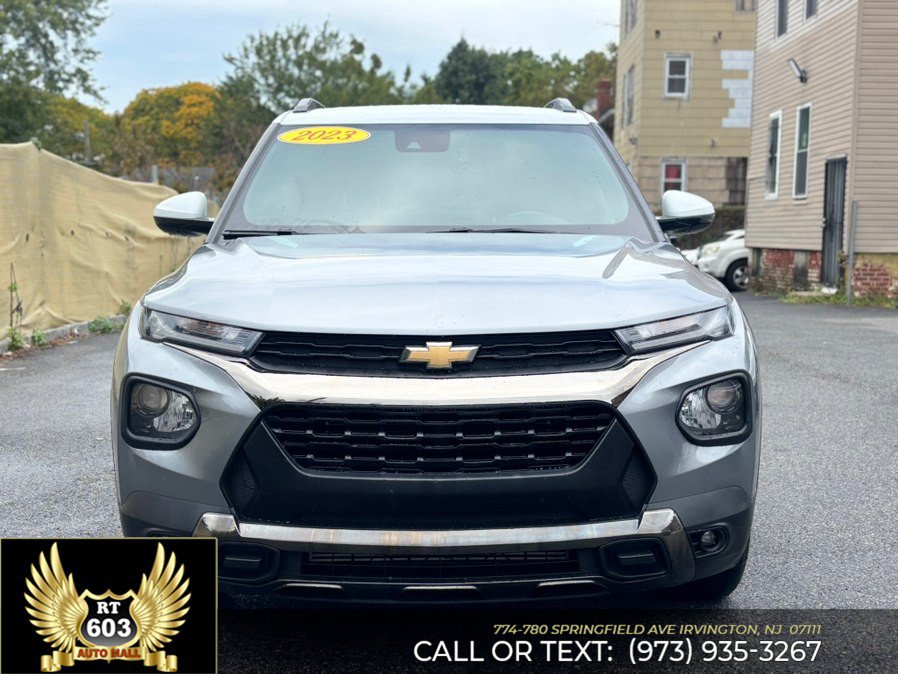 Used 2023 Chevrolet TrailBlazer ACTIV w/ Convenience Package FWD image 2