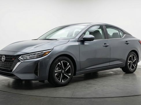 Used 2025 Nissan Sentra SV FWD image 3
