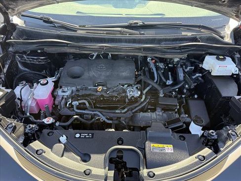 Used 2022 Toyota Sienna Limited image 23