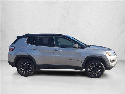 Used 2019 Jeep Compass Trailhawk AWD/4WD image 4