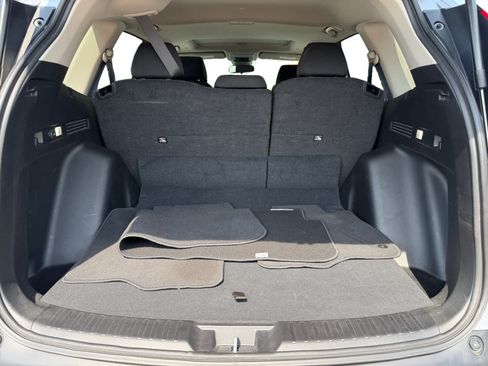 Used 2023 Honda CR-V EX image 4