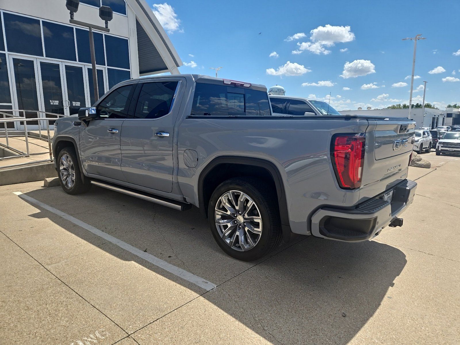 Used 2024 GMC Sierra 1500 Denali w/ Denali Reserve Package AWD/4WD image 10