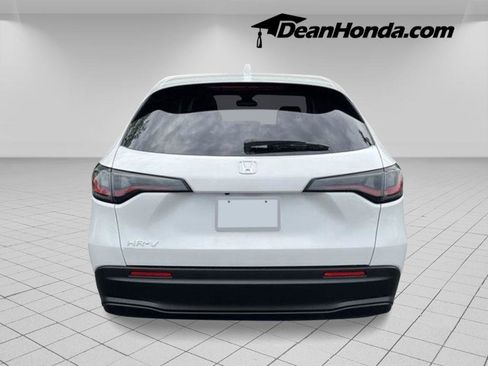 New 2026 Honda HR-V LX image 4
