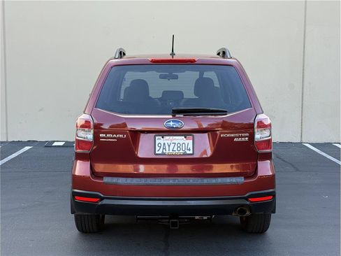Used 2015 Subaru Forester 2.5i Premium w/ All-Weather Package AWD/4WD image 6