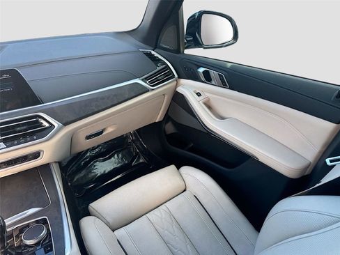 Used 2022 BMW X5 xDrive45e w/ M Sport Package image 23