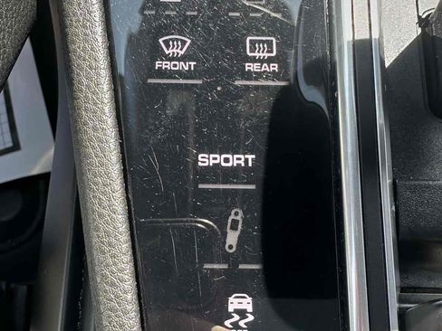 Used 2019 Porsche Cayenne AWD/4WD image 21