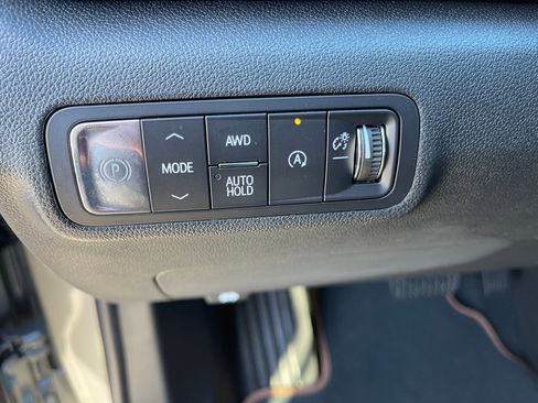 Used 2026 GMC Terrain AT4 image 9