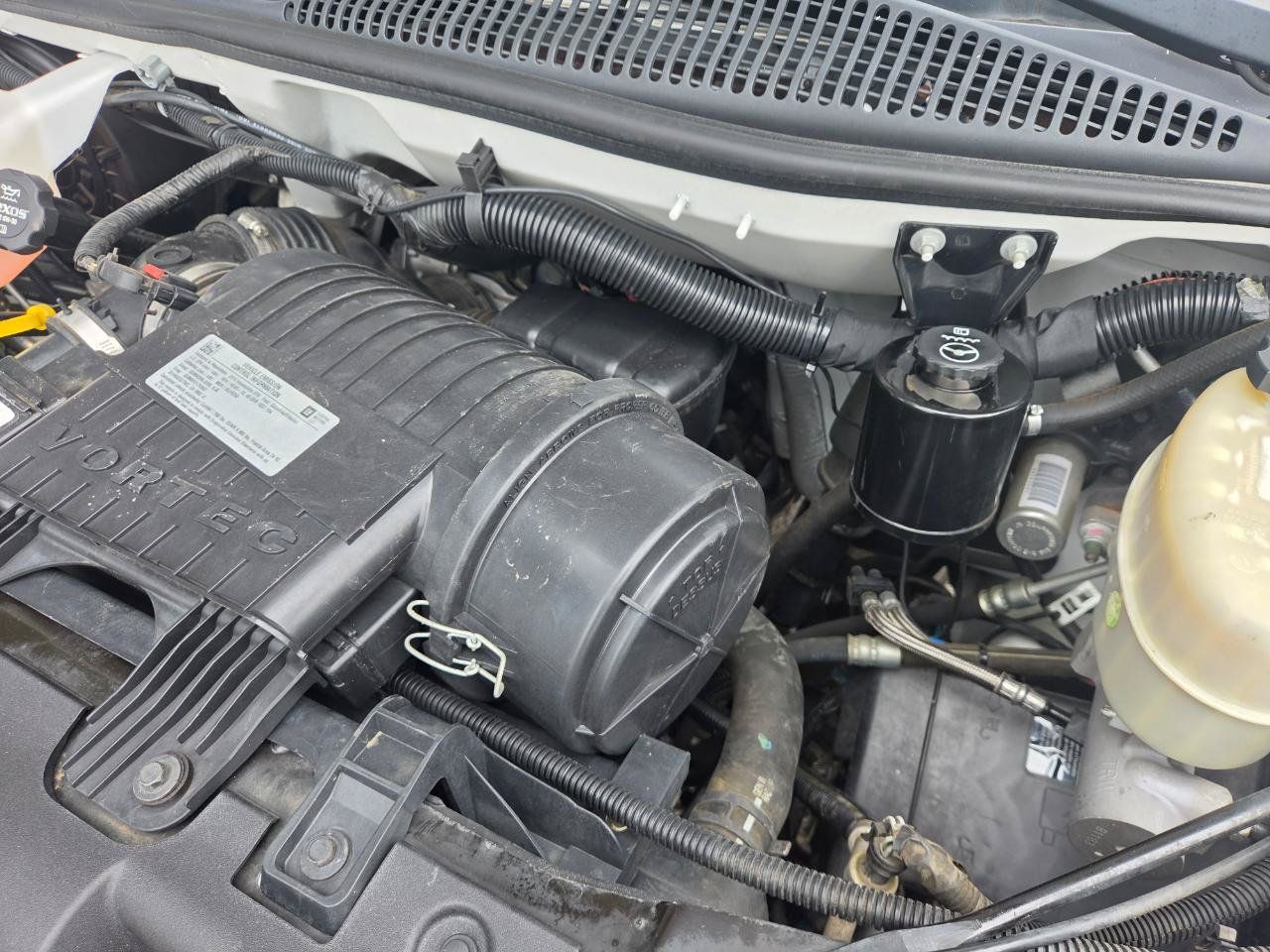 Used 2016 Chevrolet Express 3500 RWD image 16