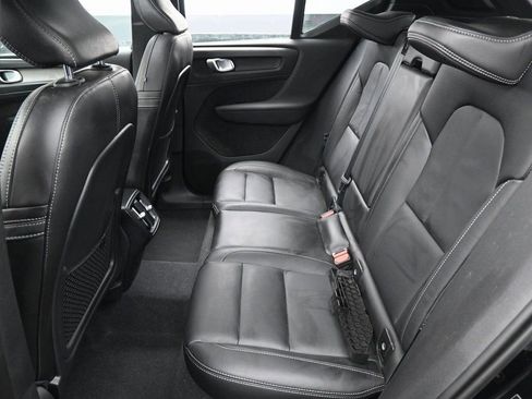 Used 2024 Volvo XC40 B5 Ultimate w/ Protection Package Premier image 28