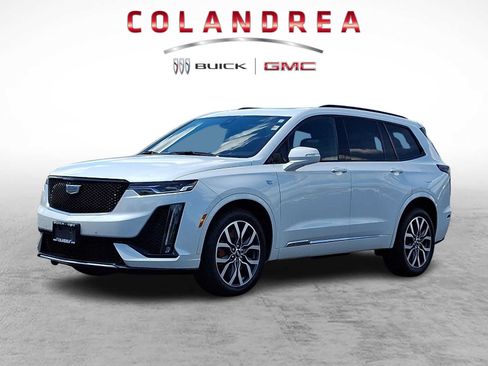 Used 2022 Cadillac XT6 Sport AWD/4WD image 3