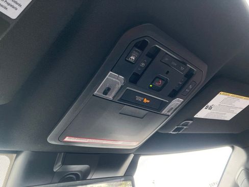 Used 2024 Toyota Tundra Platinum AWD/4WD image 28