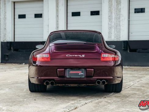 Used 2005 Porsche 911 Carrera S RWD image 16