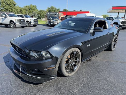 Used 2013 Ford Mustang GT RWD image 2