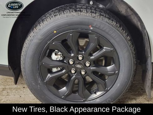 Used 2024 Ford Maverick Lariat w/ Black Appearance Package FWD image 10