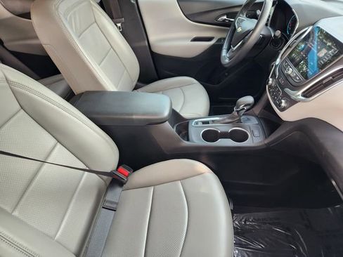 Used 2022 Chevrolet Equinox LT FWD image 19