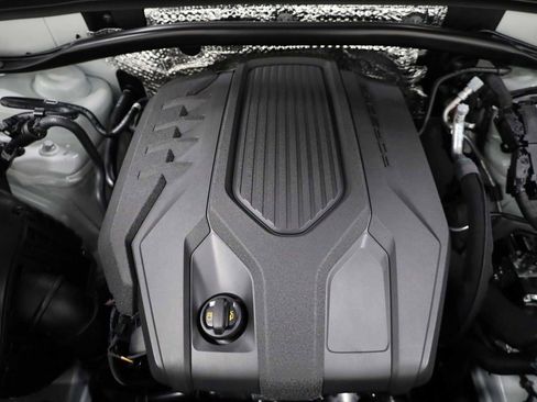 New 2026 Porsche Macan image 42