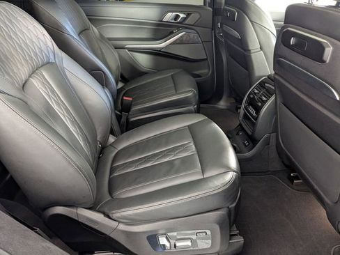 Used 2024 BMW X7 xDrive40i w/ M Sport Package image 36