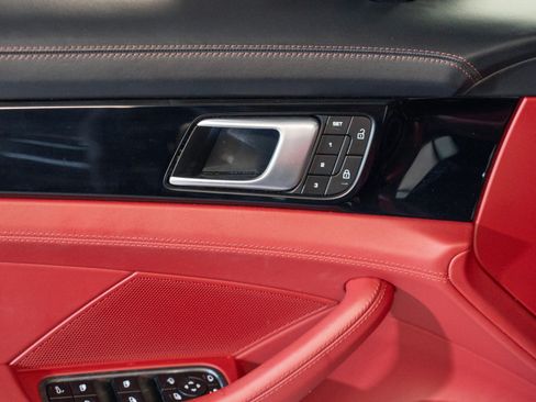 Certified 2022 Porsche Panamera 4S AWD/4WD image 17