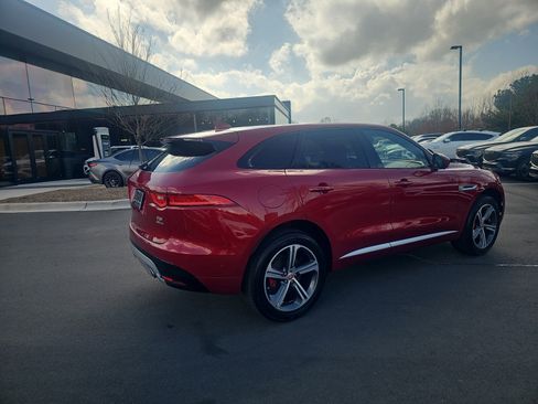 Used 2017 Jaguar F-PACE S image 5