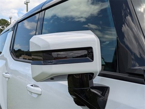 New 2025 GMC Hummer EV 3X image 10