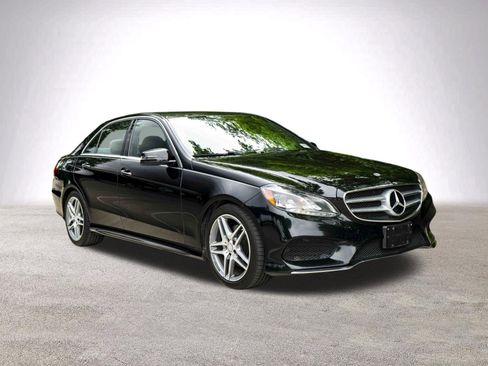 Used 2015 Mercedes-Benz E 350 4MATIC Sedan image 2