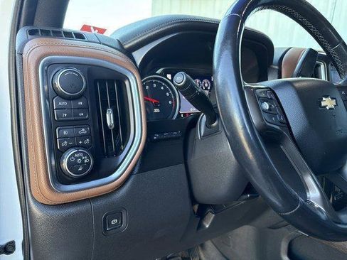 Used 2019 Chevrolet Silverado 1500 High Country w/ Technology Package image 22