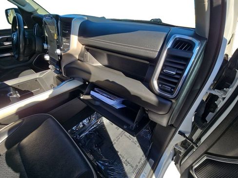 Used 2022 RAM 1500 Laramie image 19