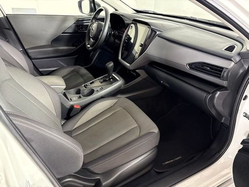 Used 2025 Subaru Crosstrek 2.5i Premium AWD/4WD image 16