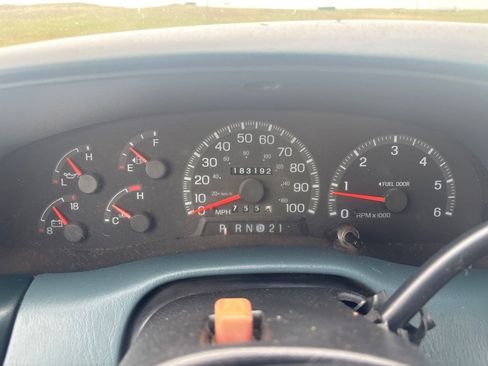 Used 1998 Ford F150 XLT image 12