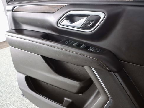 Used 2021 Chevrolet Suburban Premier w/ Premium Package image 26