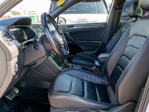 Used 2019 Volkswagen Tiguan SEL Premium R-Line image 13