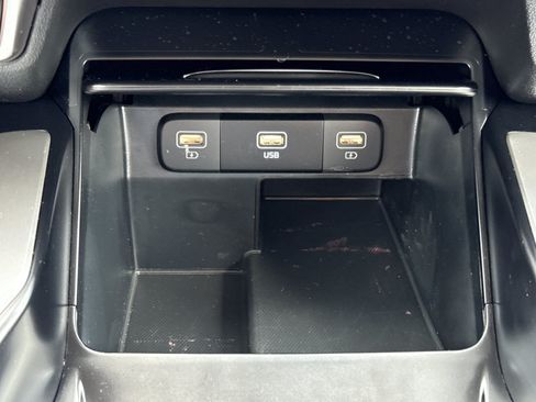Used 2023 Kia Sorento LX FWD image 27