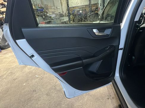 Used 2021 Ford Escape SEL AWD/4WD image 15