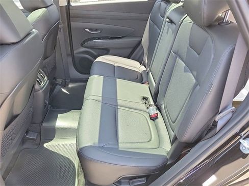 New 2025 Hyundai Tucson Limited image 18