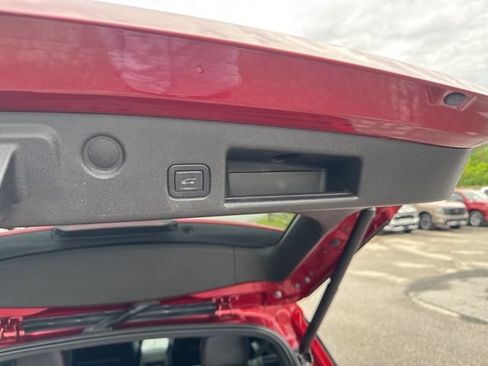 Used 2023 Chevrolet Equinox RS w/ RS Leather Package AWD/4WD image 50