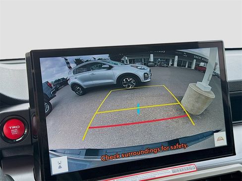 Used 2025 Toyota Tacoma TRD Sport image 17