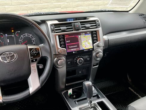 Used 2021 Toyota 4Runner SR5 Premium image 5