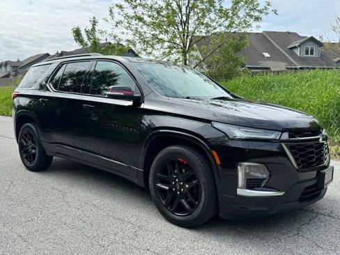 Used 2023 Chevrolet Traverse Premier w/ Redline Edition AWD/4WD image 4