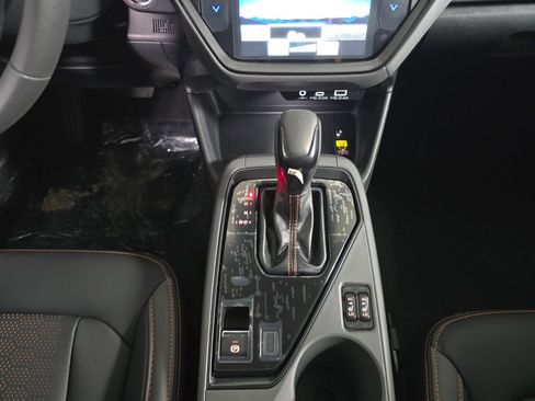 New 2025 Subaru Crosstrek 2.5i Limited w/ Popular Package #3A image 21
