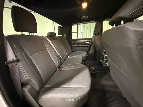 Used 2020 RAM 2500 Big Horn w/ Night Edition AWD/4WD image 21