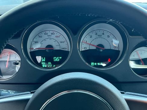 Used 2014 Dodge Challenger SXT image 26