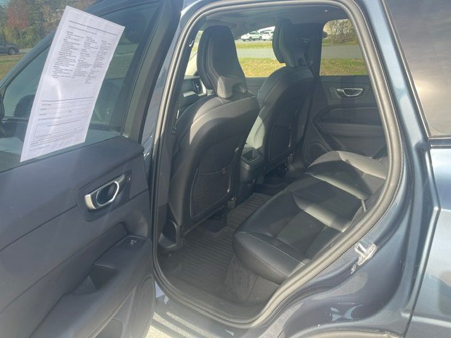 Used 2024 Volvo XC60 B5 Core w/ Protection Package Premier AWD/4WD image 8