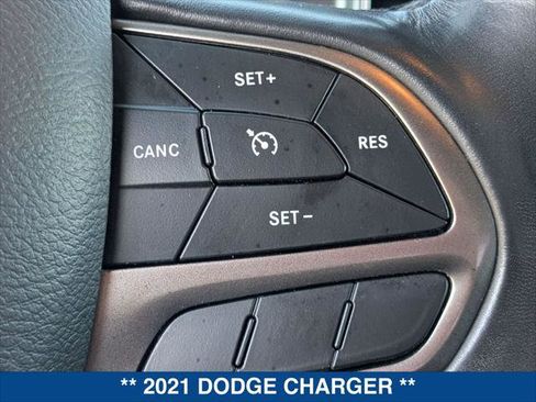 Used 2021 Dodge Charger SXT w/ Leather Interior Group RWD image 15